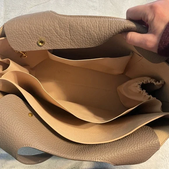 Cuyana 16” System Tote + Strap + insert - Picture 4 of 7